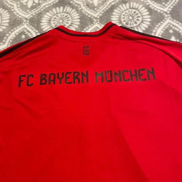 Men's XL Adidas 2024-25 Bayern Munich Home Shirt NWT - Picture 3 of 10